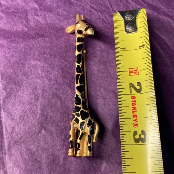 Carolee vintage giraffe broach - Picture 4 of 4